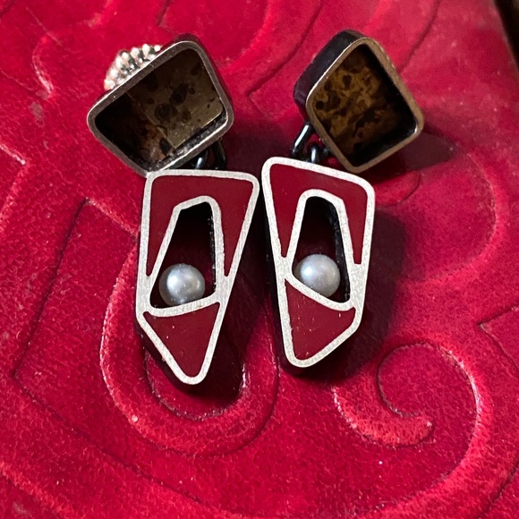 Cleveland Art Museum Modern Art Earrings - Picture 2 of 2